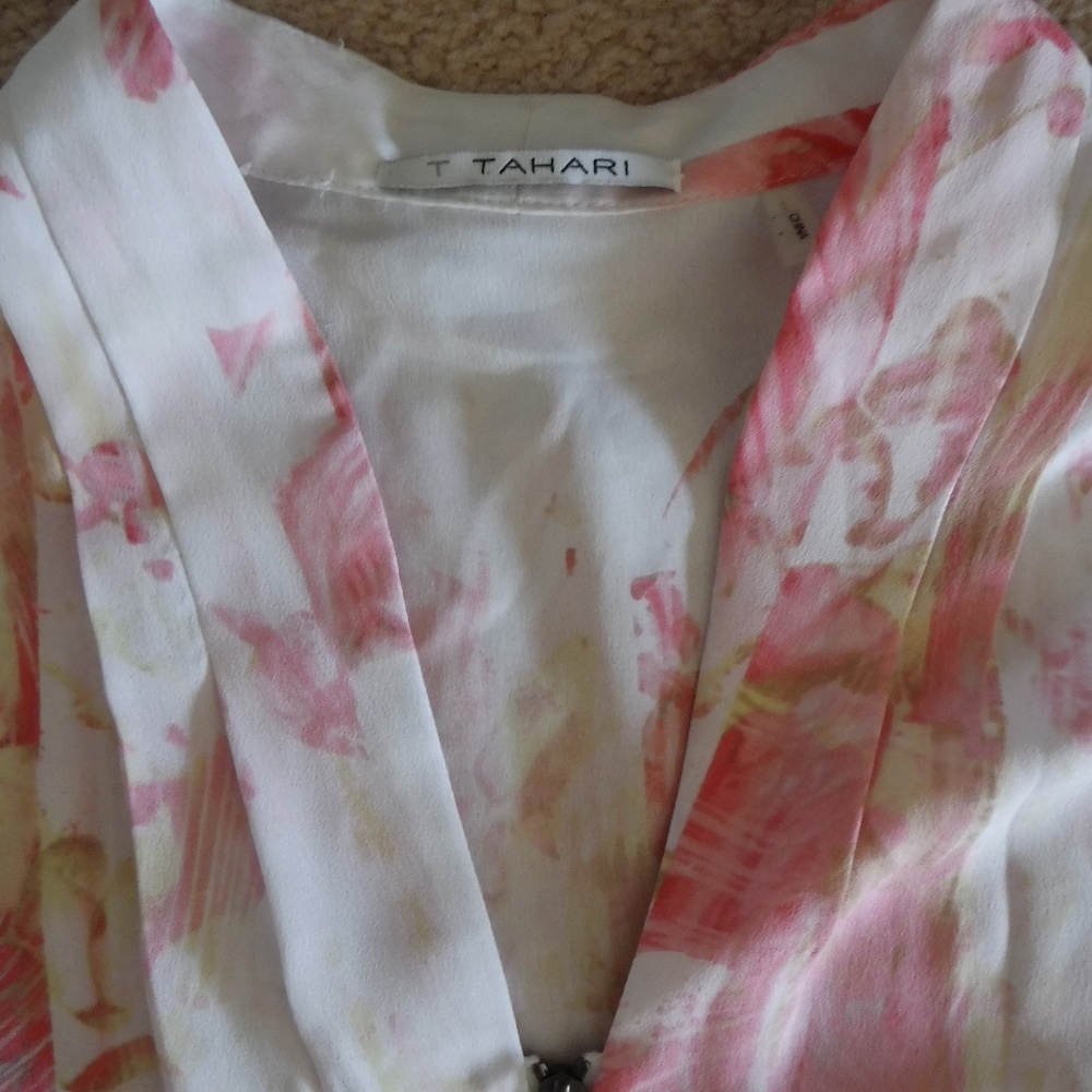 Tahari Tank - Picture 2 of 4